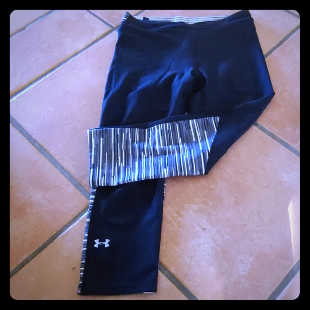 Under Armor yoga type capris